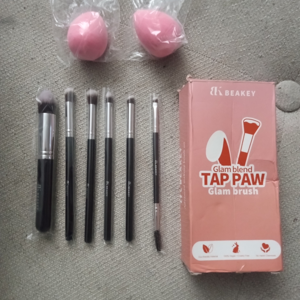 Essential Pink and Black Makeup Brushes and Sponges Set